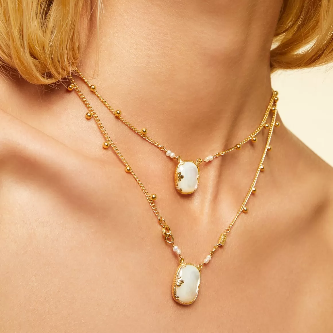 Gas Bijoux Colliers>Collier Scapulaire Ovo doré - Nacre blanche